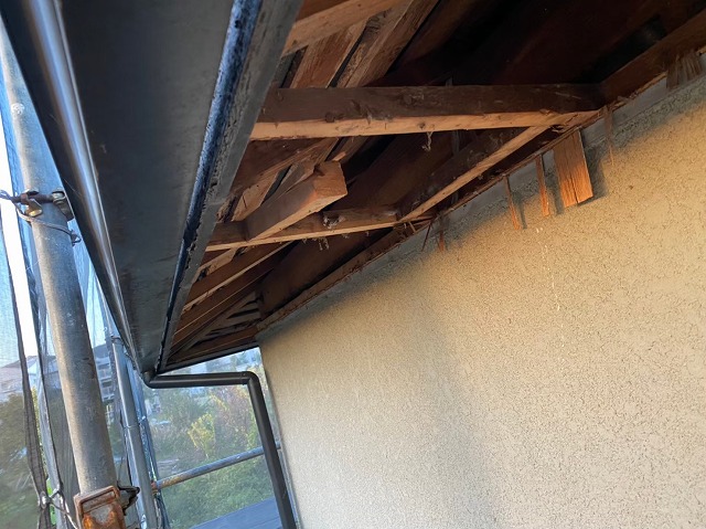 軒天の張り替え工事